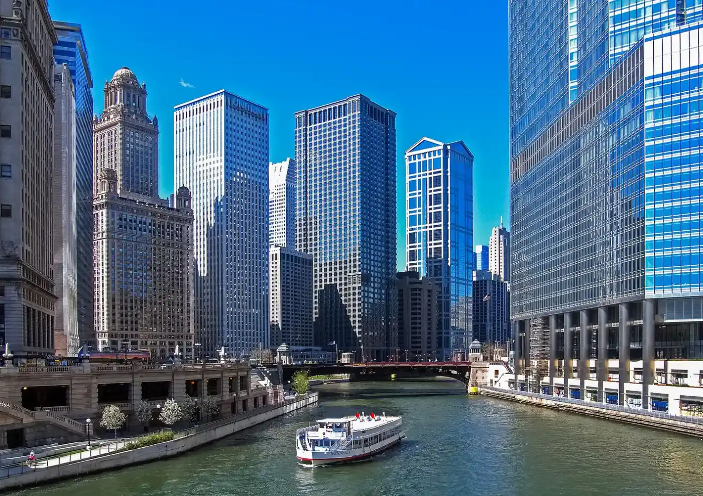 Medical courier services in Illinois.